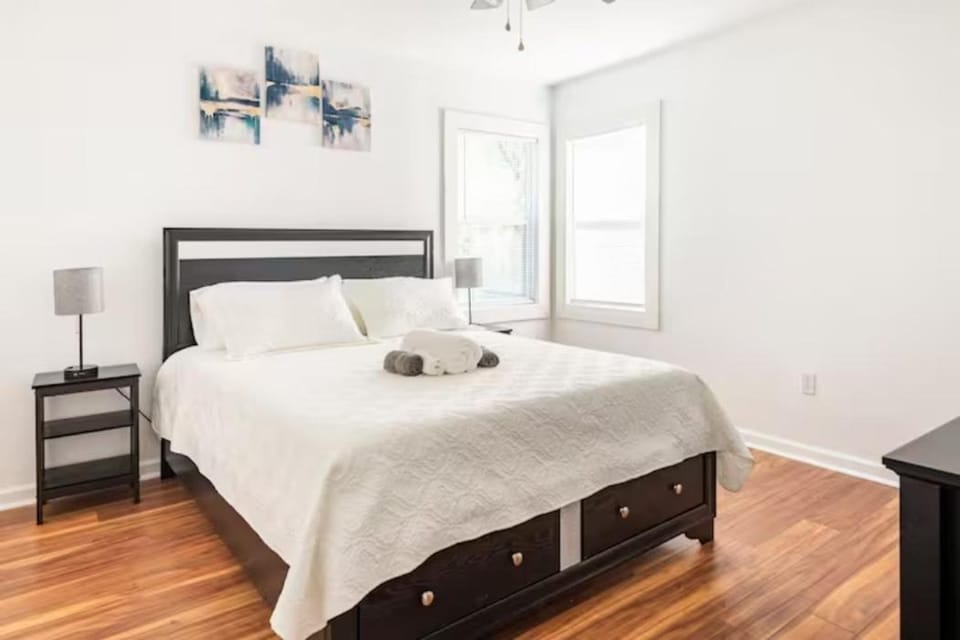 Bed, Bedroom