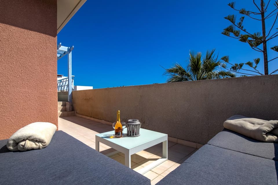 Balcony/Terrace, Garden view, Pool view