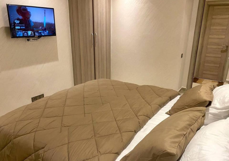 Bed, Night, Photo of the whole room, Bedroom