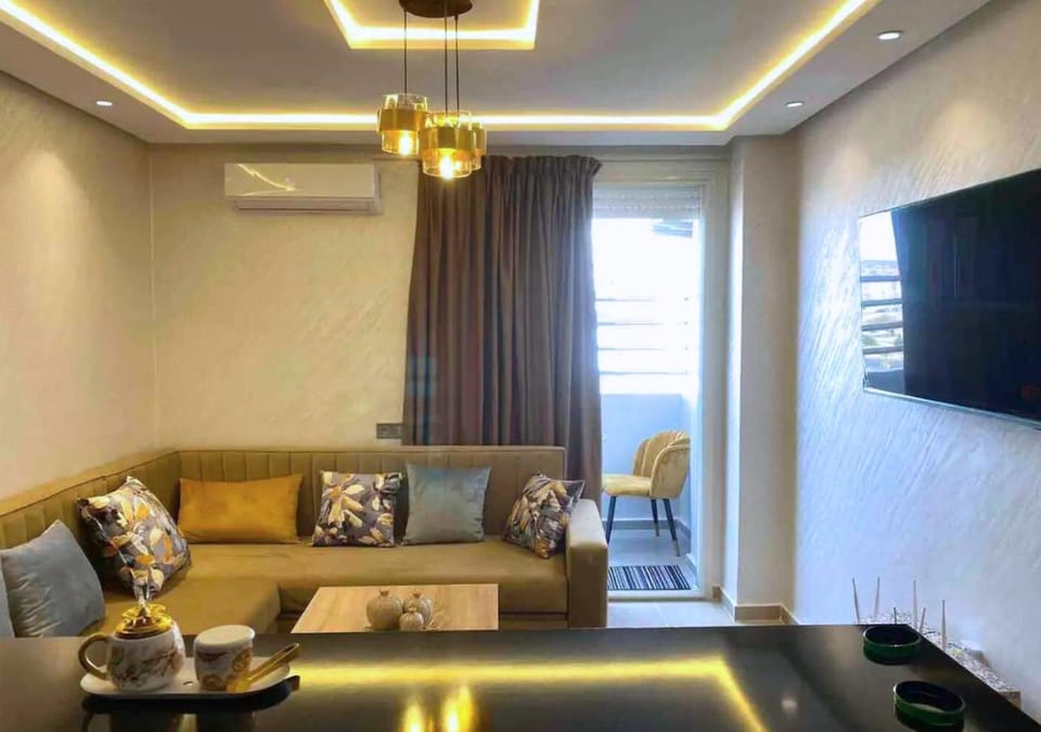 Communal lounge/ TV room, Living room, Seating area