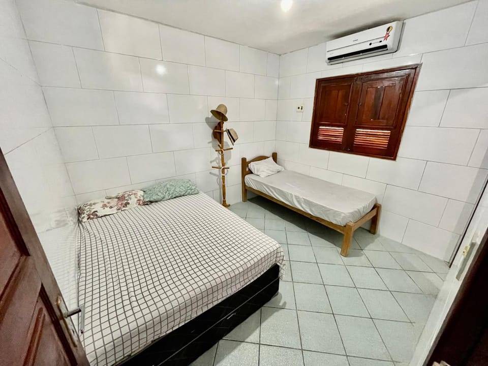 Bed, Photo of the whole room, Bedroom, air conditioner