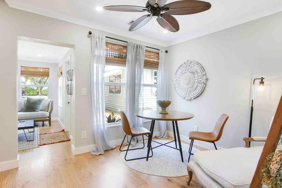 Croton Cottage - Downtown WPB guest house House in West Palm Beach