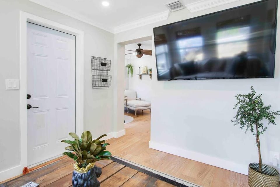 Croton Cottage - Downtown WPB guest house House in West Palm Beach