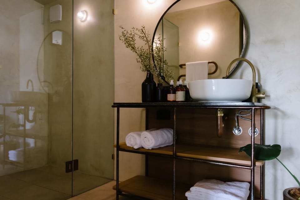 Shower, Bathroom, towels