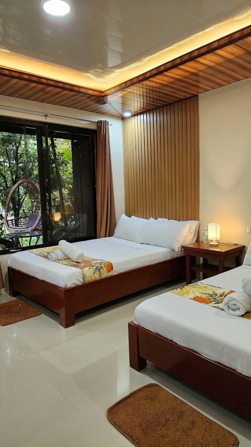 Tinipak Lodge Bed and Breakfast in Calabarzon