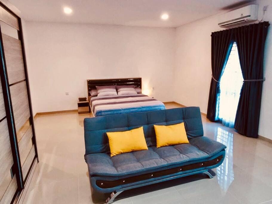 Binbaba Homestay - Grand Maganda House in Riau Islands, Indonesia