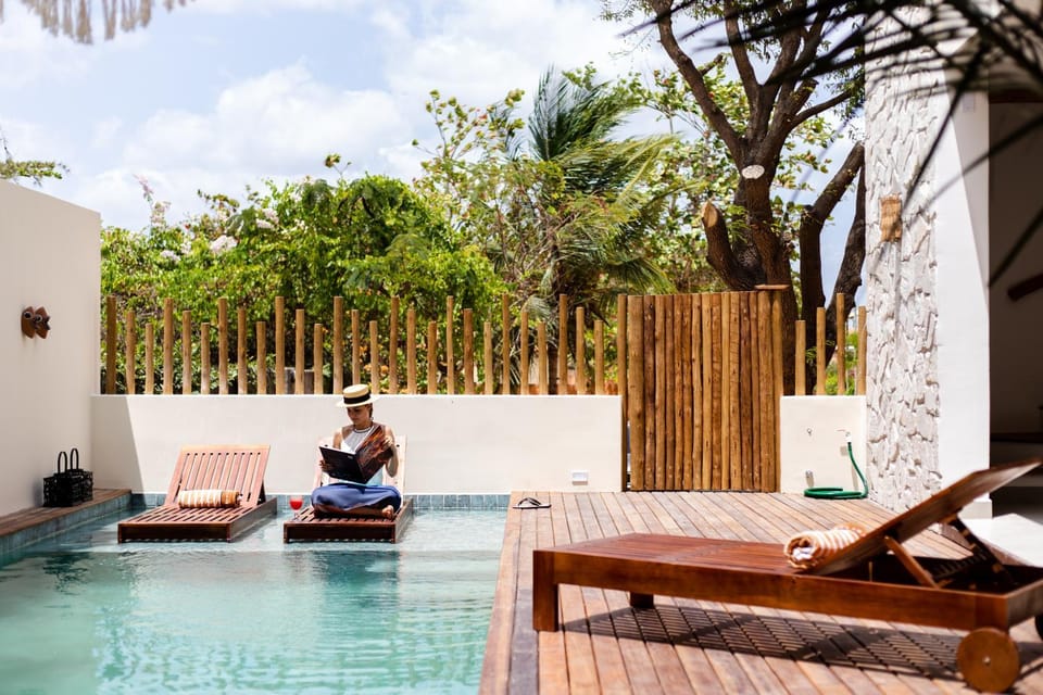 Seating area, Swimming pool