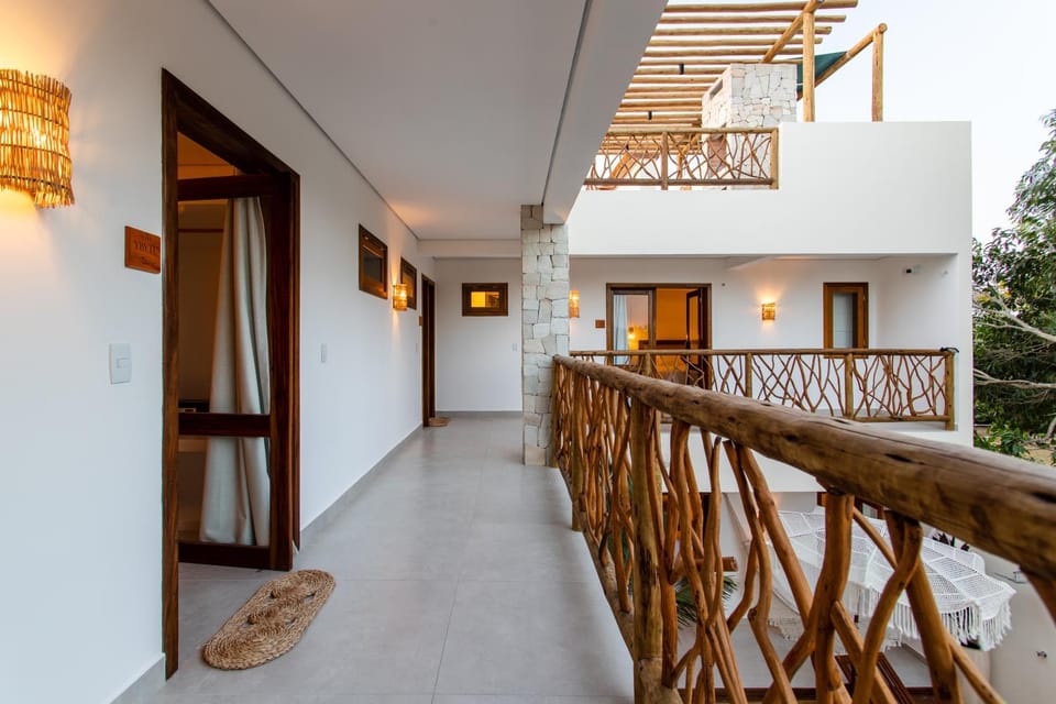 Facade/entrance, Internal: Not applicable to any particular room