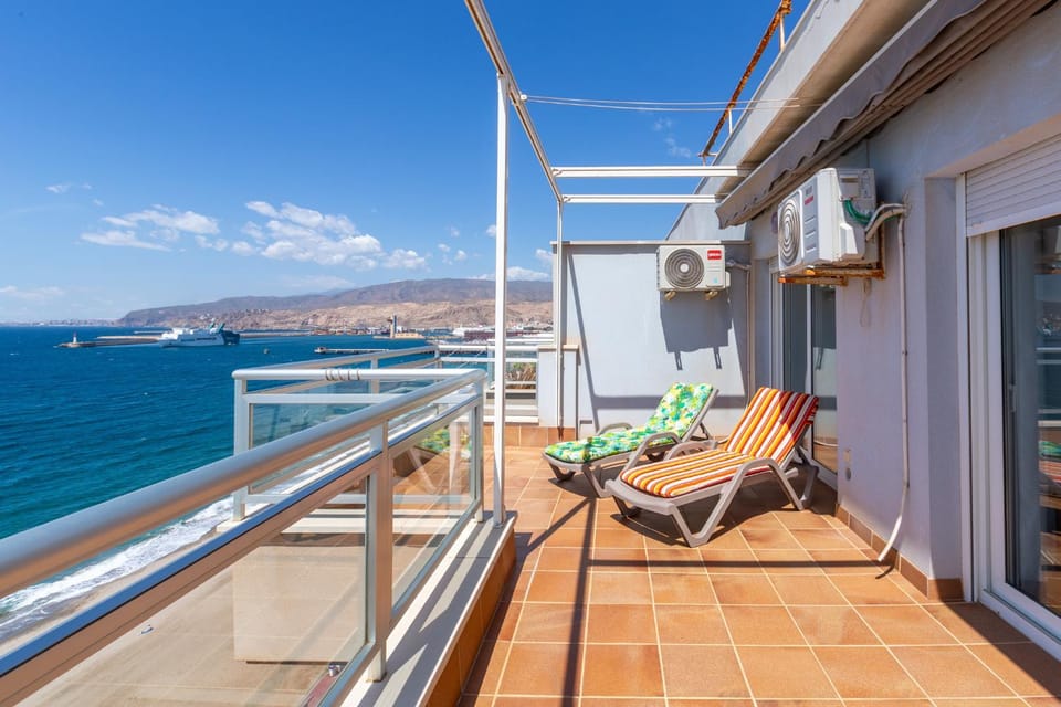 Balcony/Terrace, Sea view, sunbed