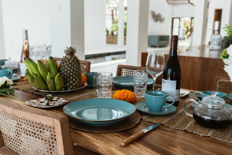 Food and drinks, Dining area