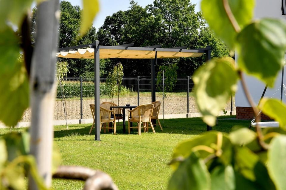 Garden, Garden view