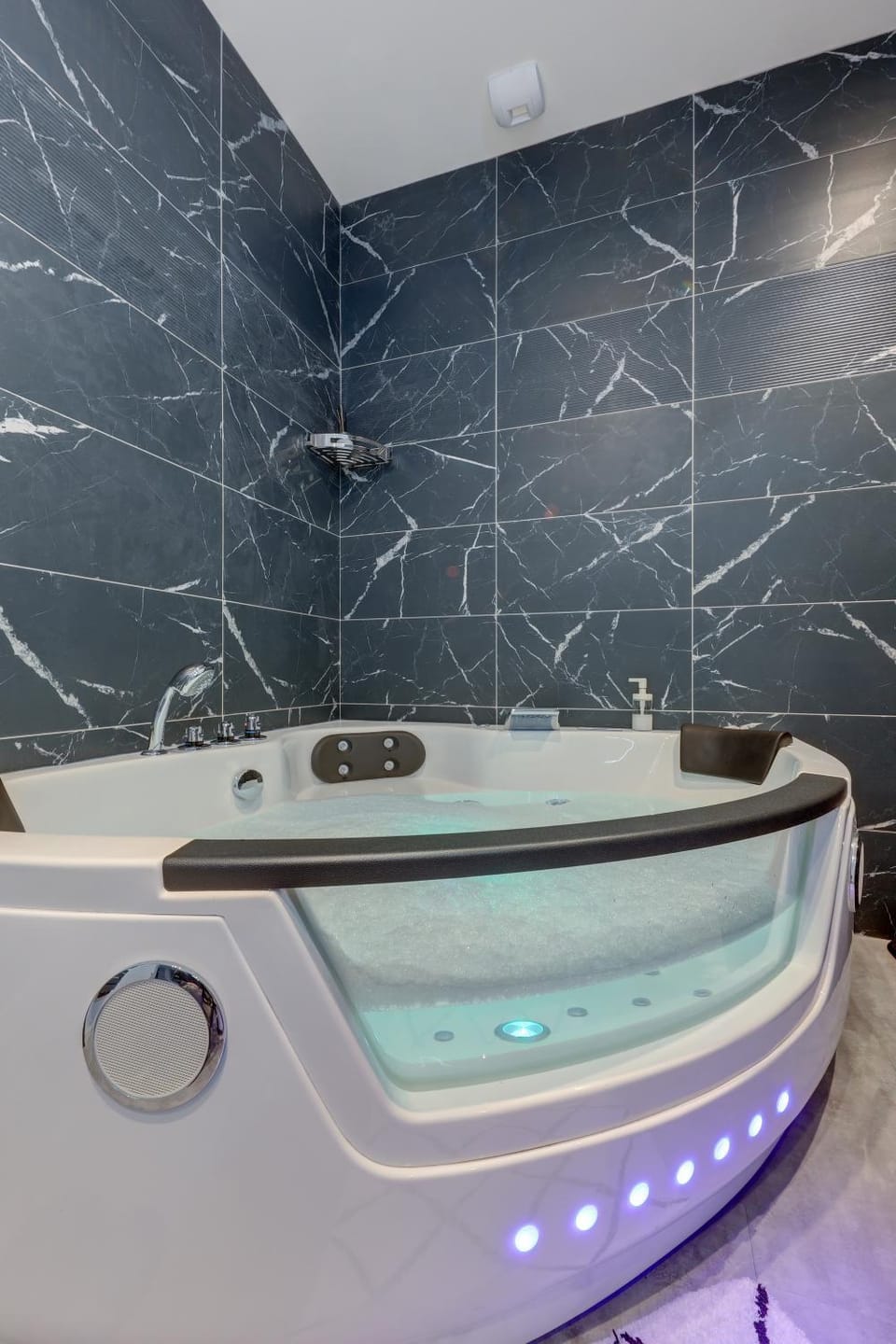 Hot Tub, Bathroom, Bath