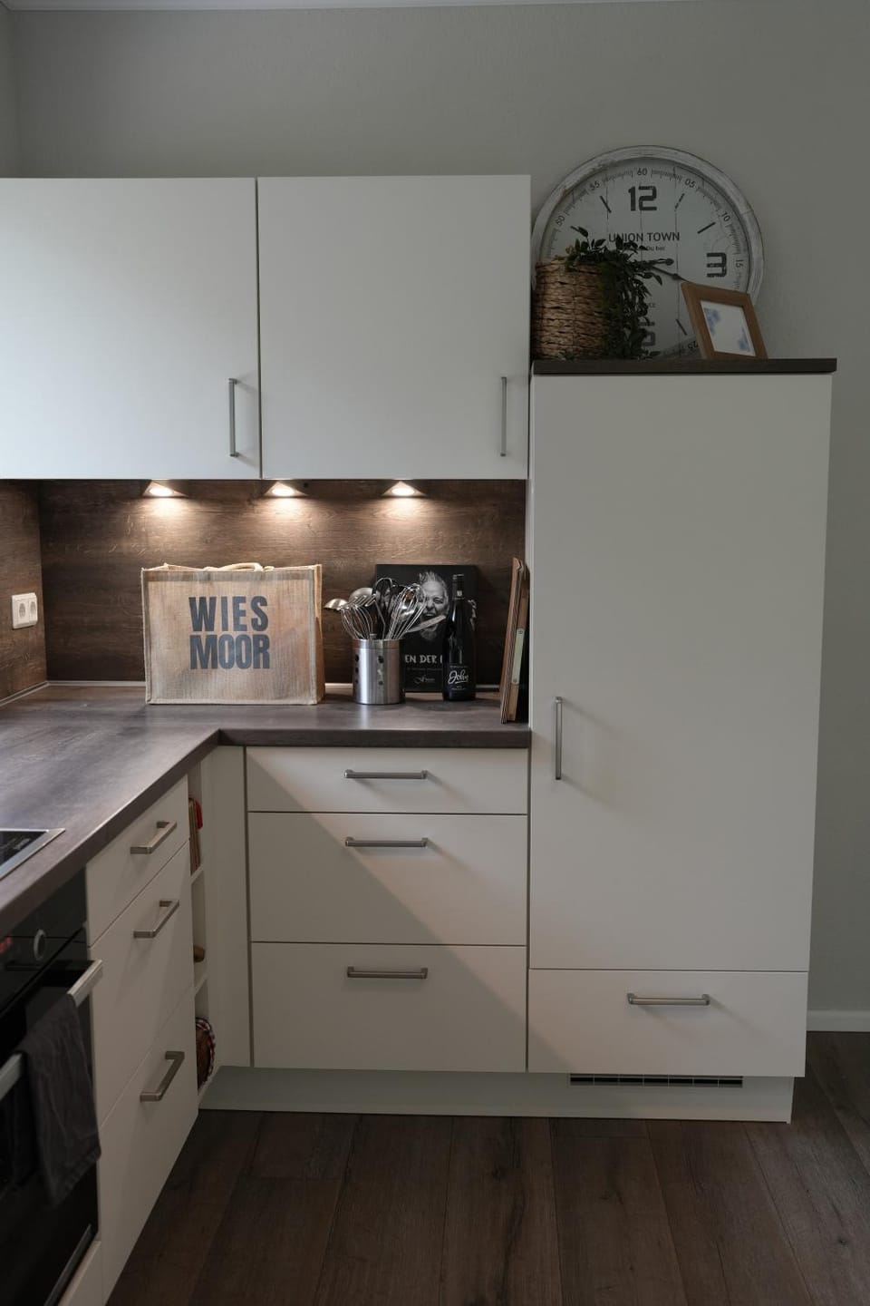 Coffee/tea facilities, Kitchen or kitchenette, minibar, stove, toaster