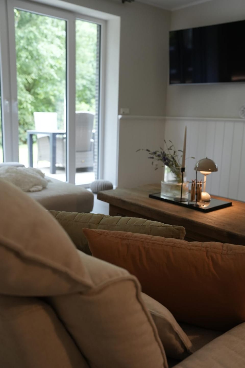 TV and multimedia, Living room, Seating area