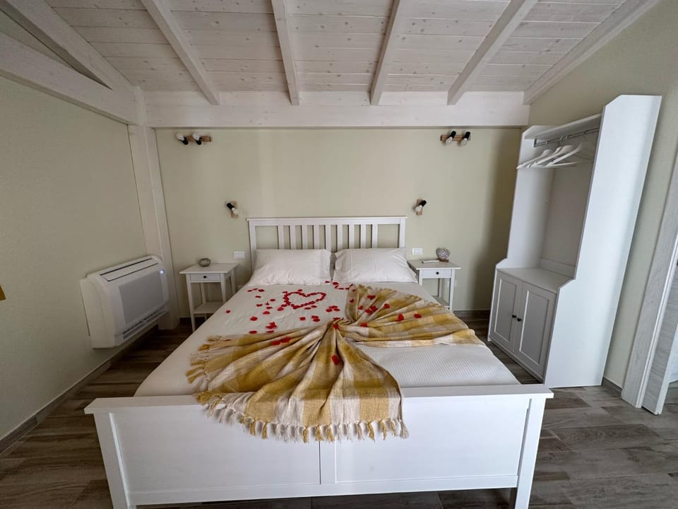 Villa Blue Paradise Relax con piscina a pochi minuti da Cagliari e dal mare Bed and Breakfast in Sardinia