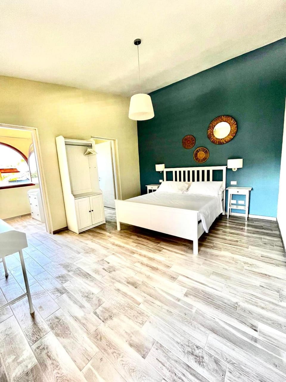 Bed, Photo of the whole room, Bedroom, wardrobe