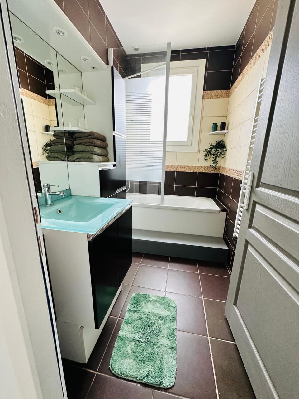 Bathroom, Bath