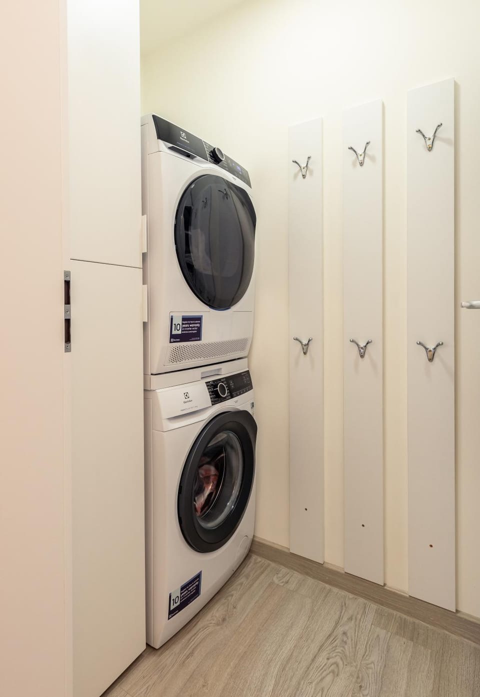flat iron, laundry, washing machine, dryer