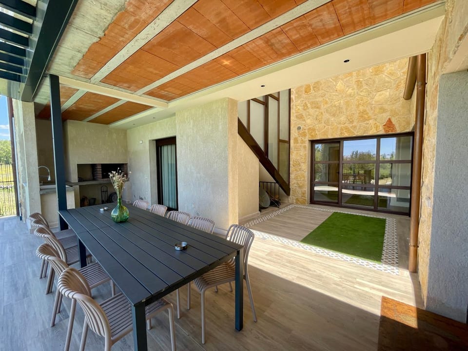 BBQ facilities, Balcony/Terrace