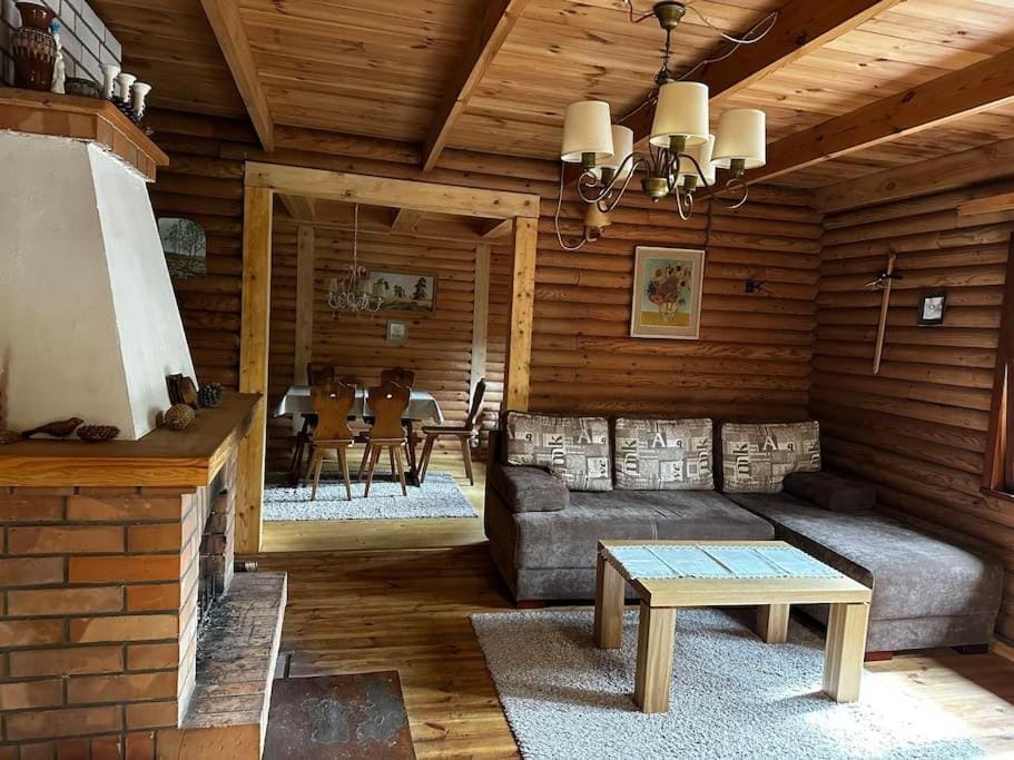 Leśna Chatka nad Jeziorem Gim na Mazurach House in Poland