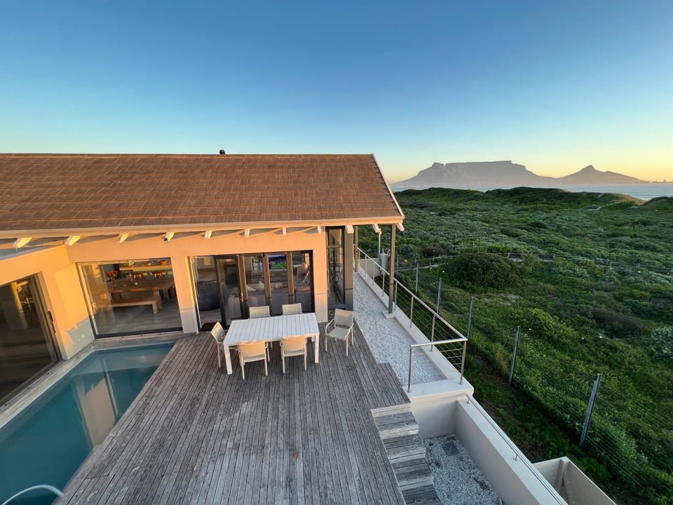 Patio, Natural landscape, View (from property/room), Balcony/Terrace, Dining area, Mountain view, Pool view, Sea view, Swimming pool, sunbed