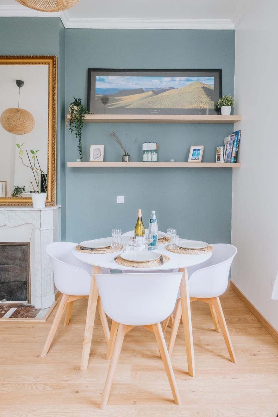 Living room, Seating area