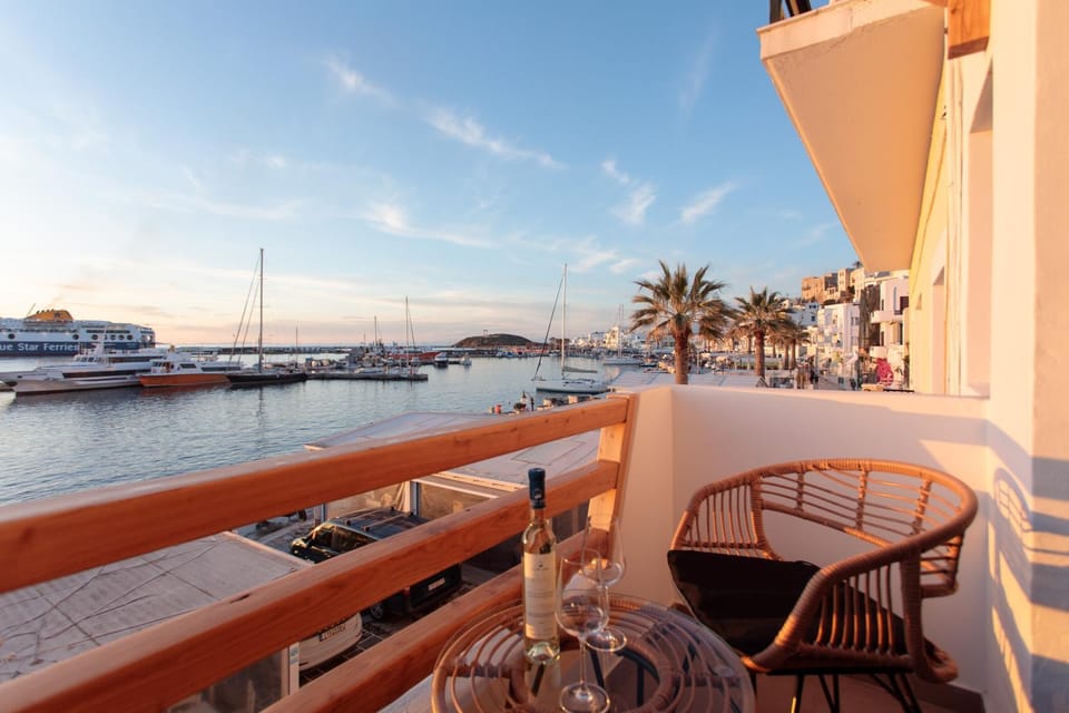 Natural landscape, View (from property/room), Balcony/Terrace, Seating area, Sea view