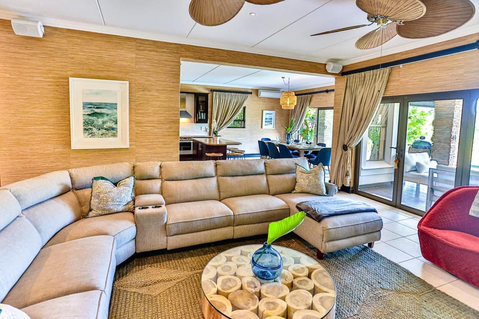 4 Bedroom Deluxe Duplex - Zimbali Villa in Dolphin Coast
