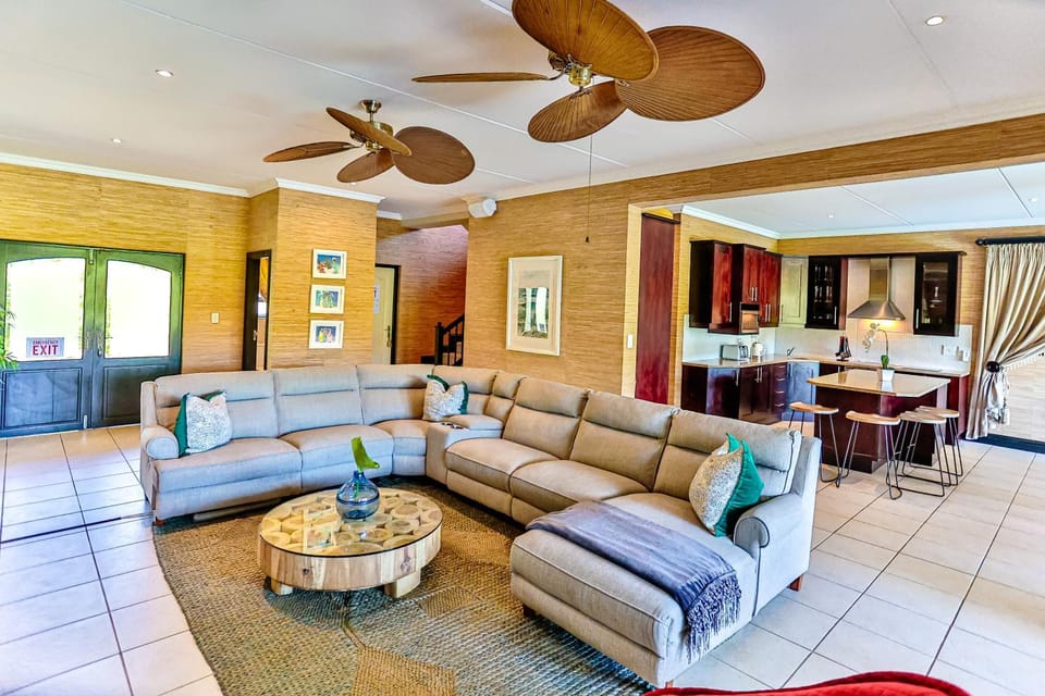 4 Bedroom Deluxe Duplex - Zimbali Villa in Dolphin Coast