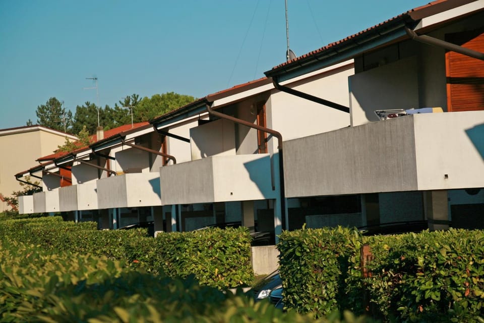 Property building, Facade/entrance