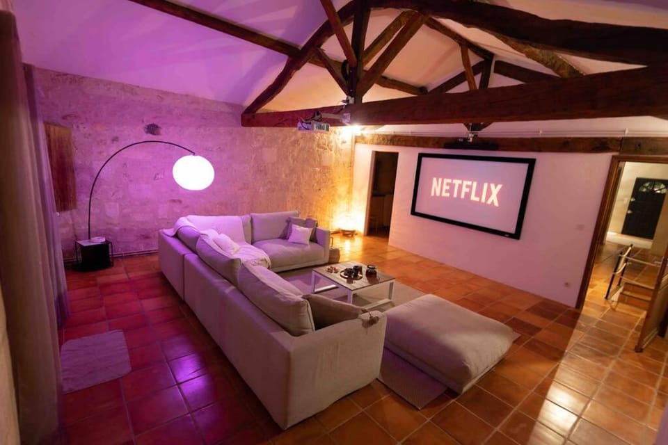 TV and multimedia, Living room