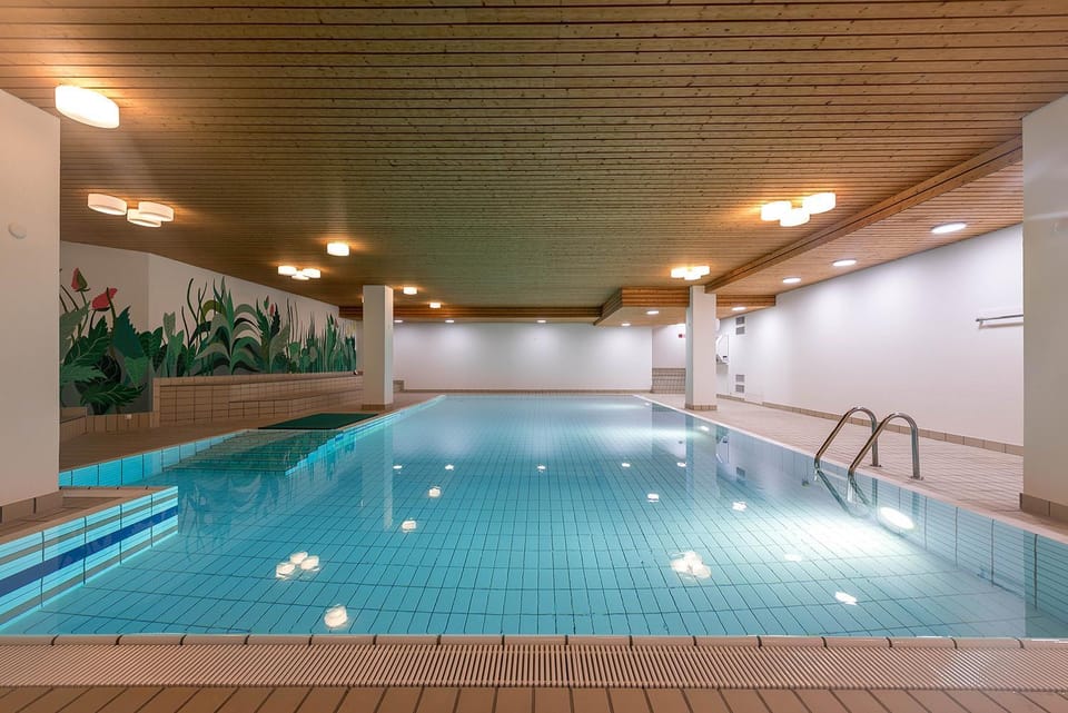 Swimming pool, Swimming pool