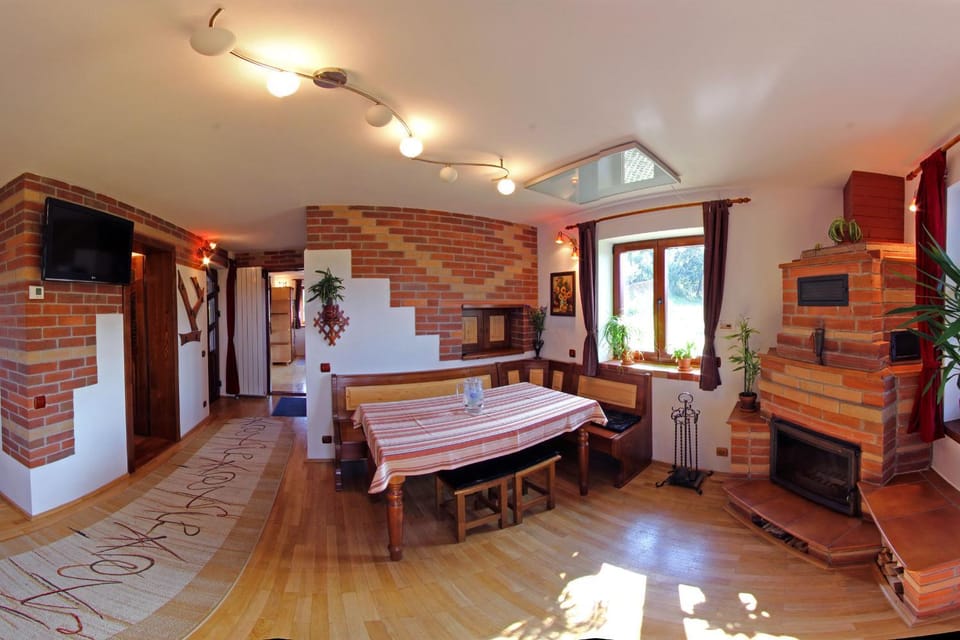 Living room, Photo of the whole room, Dining area, flat iron