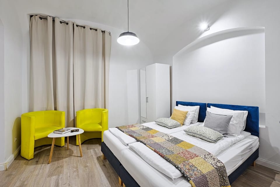 Bed, Photo of the whole room