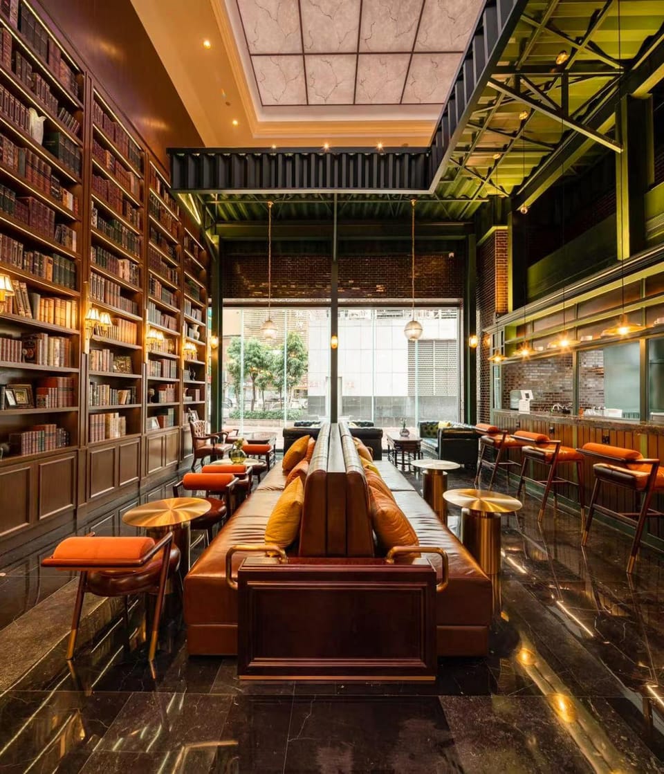 Restaurant/places to eat, Library, Seating area