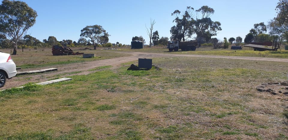 Standard Queen size bedroom Farm Stay in Little River