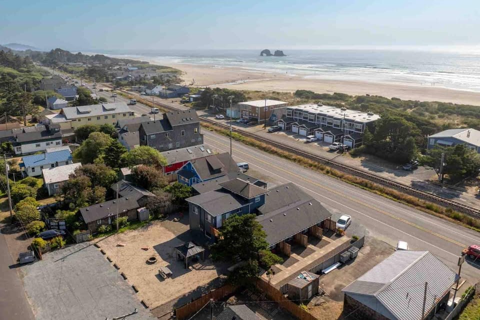 Cottages at Rockaway Beach Suite #2 House in Rockaway Beach