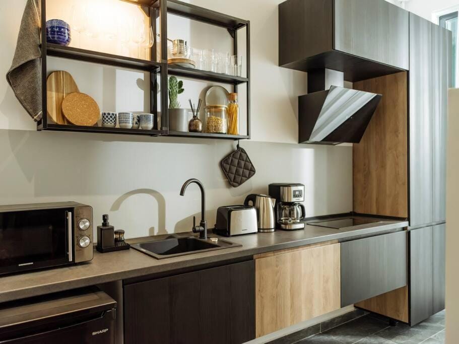 Central 2 Apartment - New Building & Parking Apartment in Bucharest