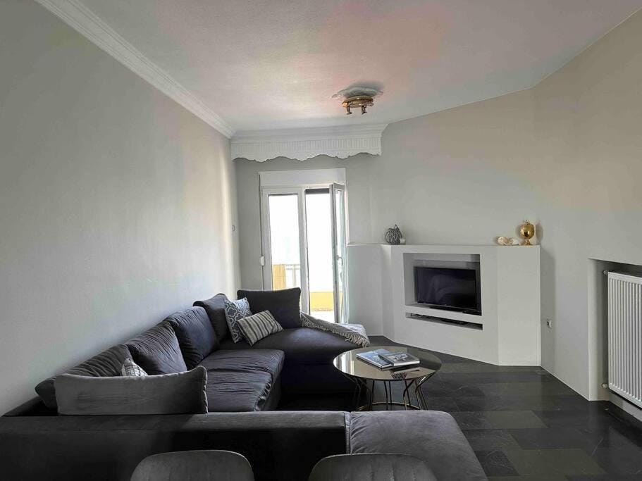 Panoramic Port Penthouse Apartment in Decentralized Administration of the Aegean
