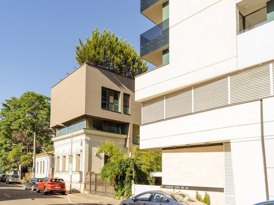 Central 4 Apartment - New Building & Parking Apartment in Bucharest