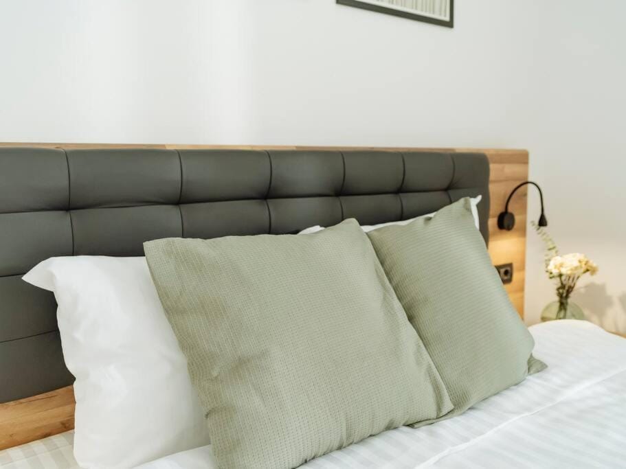 Central 5 Apartment - New Building & Parking Apartment in Bucharest