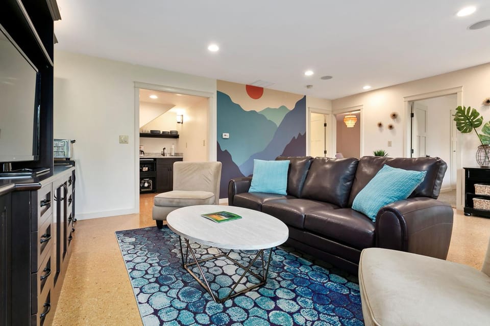 Modern Bellingham Retreat Near Galbraith Mountain! Apartment in Sudden Valley