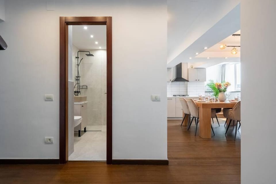 Superb Views 3BR Duplex - 4 Balconies + Parking Apartment in Bucharest
