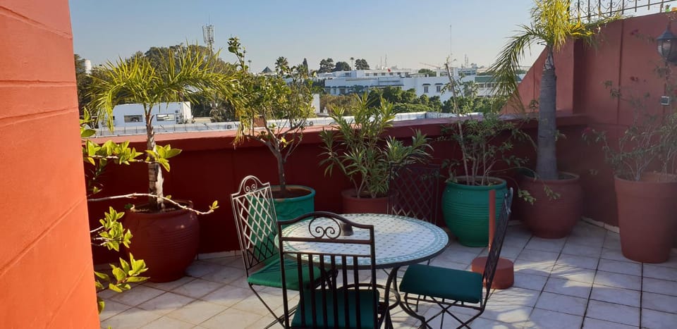 Patio, Day, Balcony/Terrace, Dining area, Landmark view