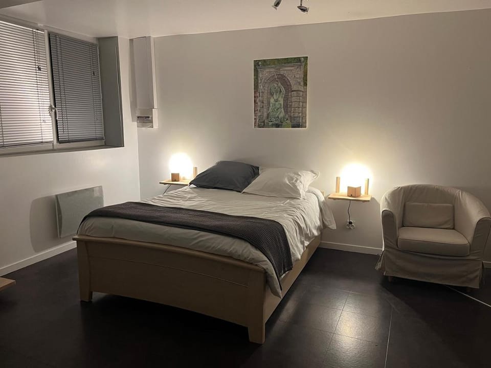 Bed, Photo of the whole room, Bedroom, Internal: Not applicable to any particular room