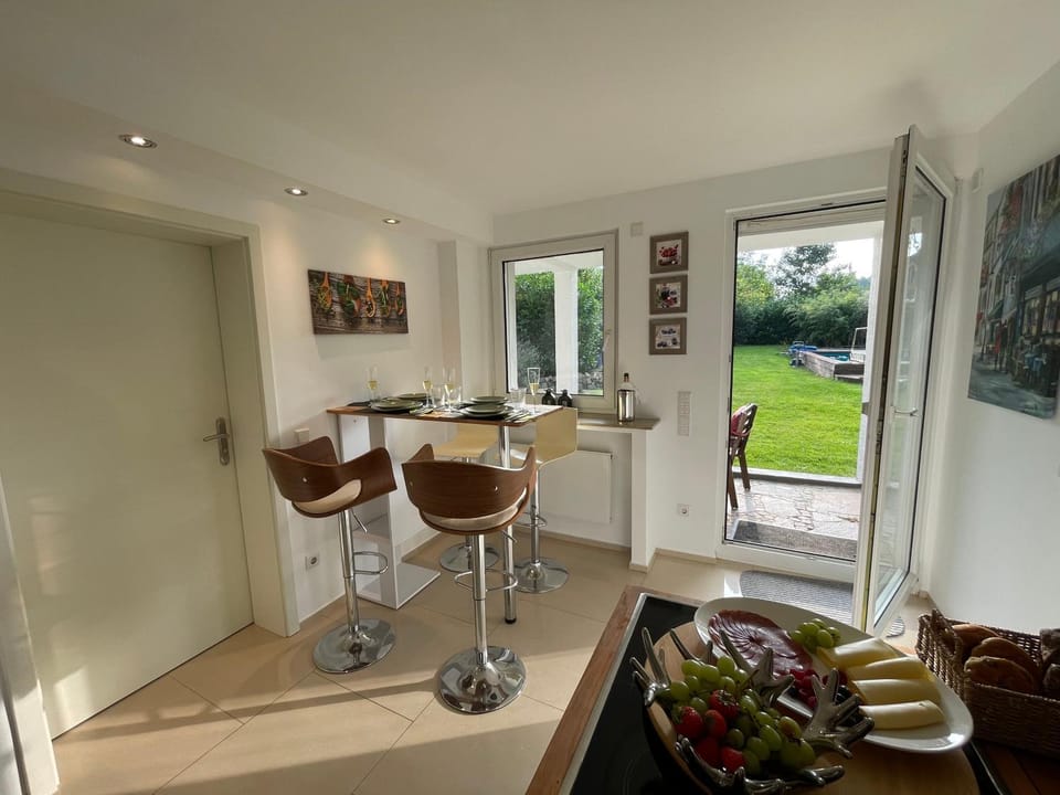 Kitchen or kitchenette, Dining area, Garden view