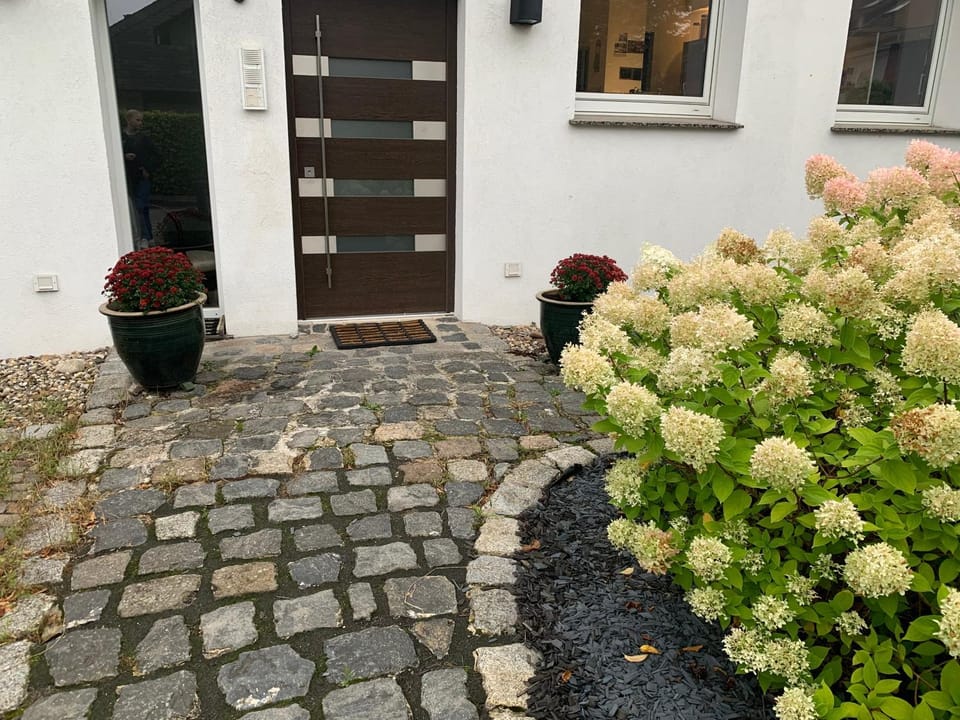 Property building, Facade/entrance