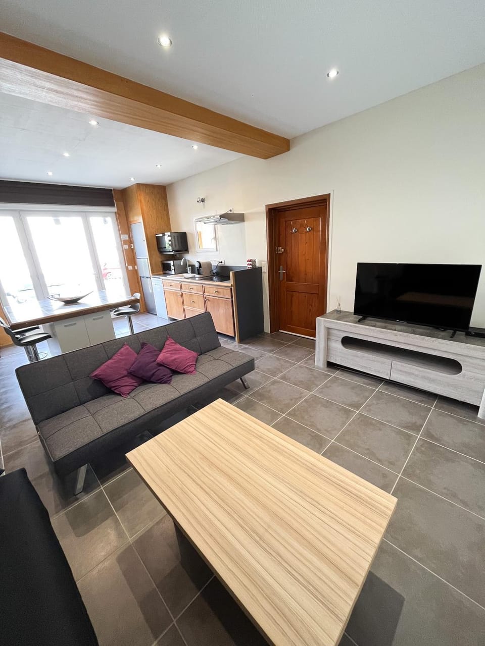 Communal lounge/ TV room, Living room, Seating area