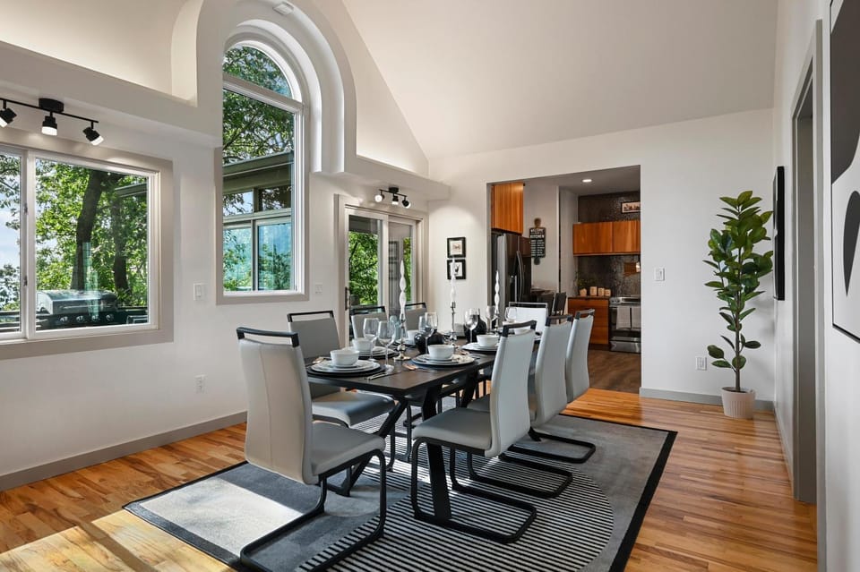 Simply Stunning Off Blue Ridge Pkwy House in Swannanoa