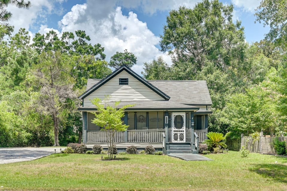 'Magnolia House' 1 Mi to Historic Georgetown House in South Carolina